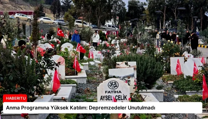 Anma Programına Yüksek Katılım: Depremzedeler Unutulmadı